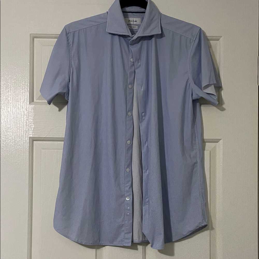 Men's Light Blue Short Sleeve Button Down Shirt